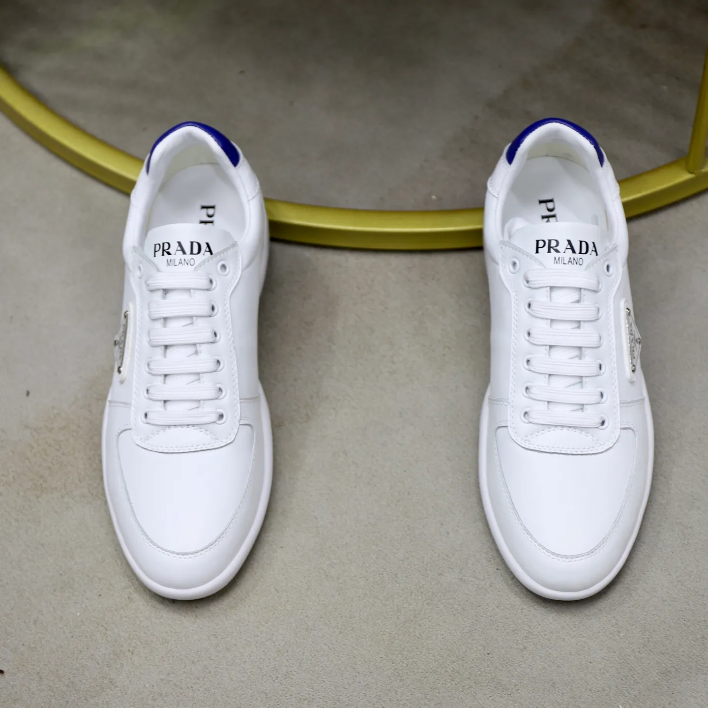 Ex-factory price: 440💰🙅‍♂️🙅‍♂️🙅‍♂️ Brand: PRADA Standard code: 38-44 (45 customized) Grade: Same as the official website Material: Original leather splicing, comfortable and breathable lining, original wear-resistant outsole Style category: Men's fashionable casual shoes, running shoes, noble luxury brand elements, top luxury Color: actual picture color